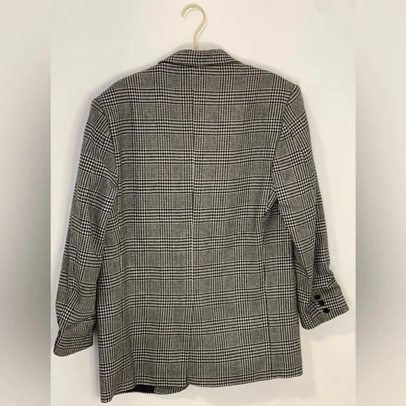 Peabody House Vintage Houndstooth Blazer - Picture 2 of 5